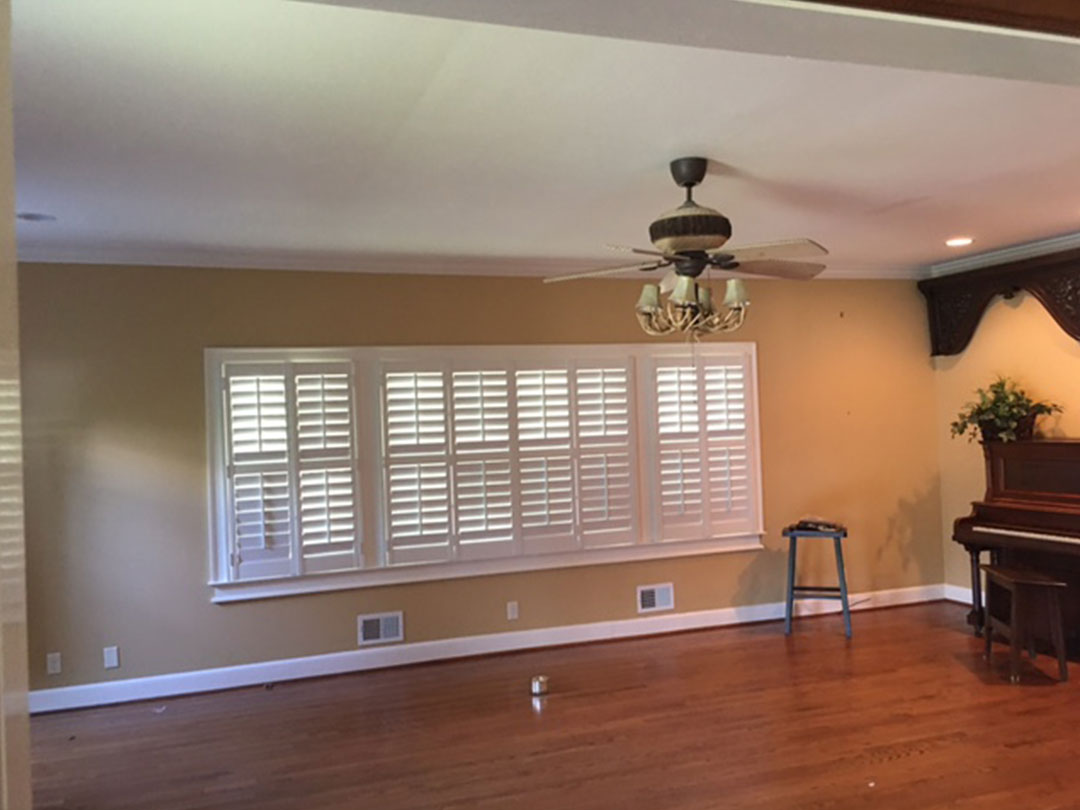 Picture of kitchen before remodel